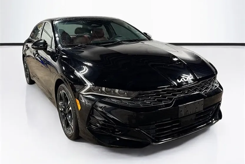 2023 Kia K5 GT-Line photo 1