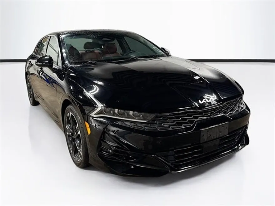 2023 Kia K5 GT-Line photo 1