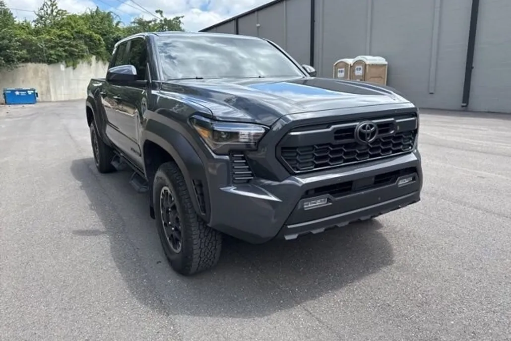 2025 Toyota Tacoma Limited photo 1