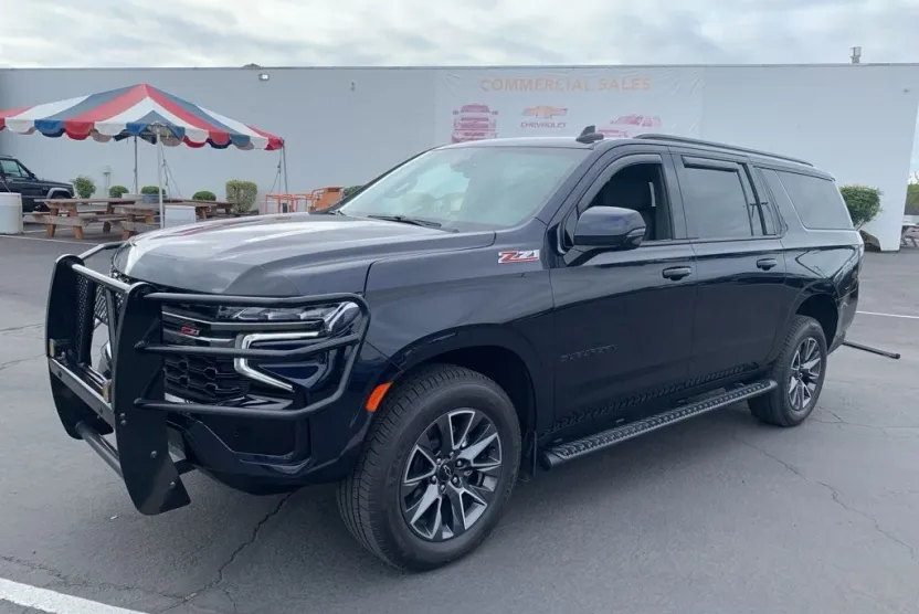 2022 Chevrolet Suburban Z71 photo 1