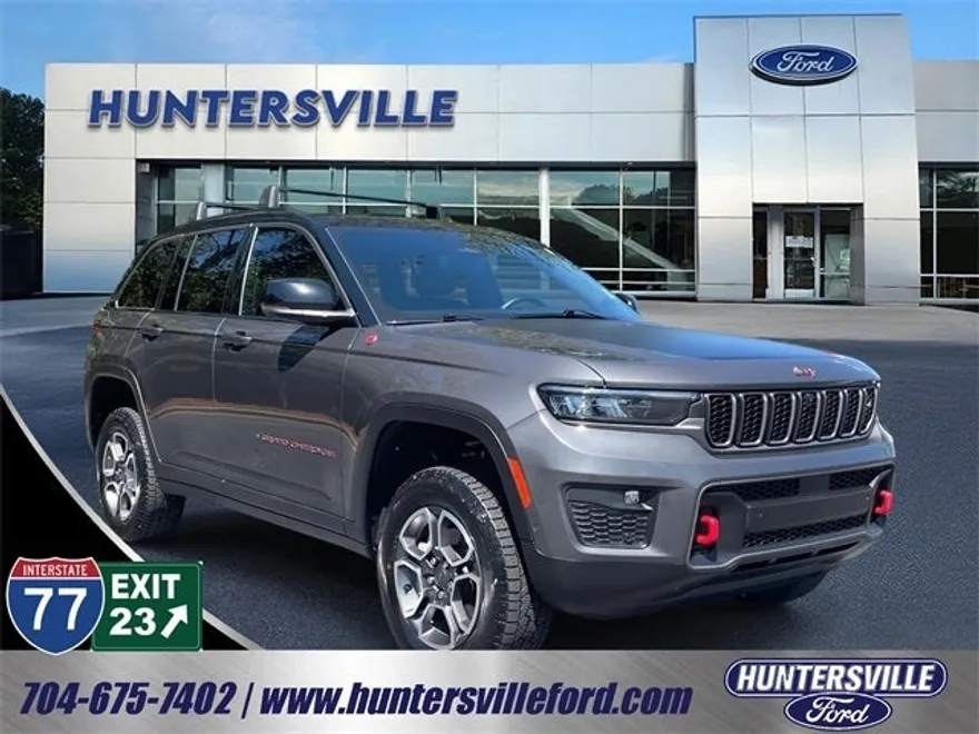 2022 Jeep Grand Cherokee Trailhawk photo 1