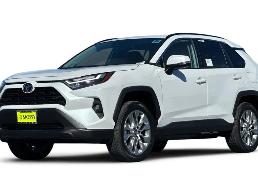 2025 Toyota RAV4 XLE Premium photo 1