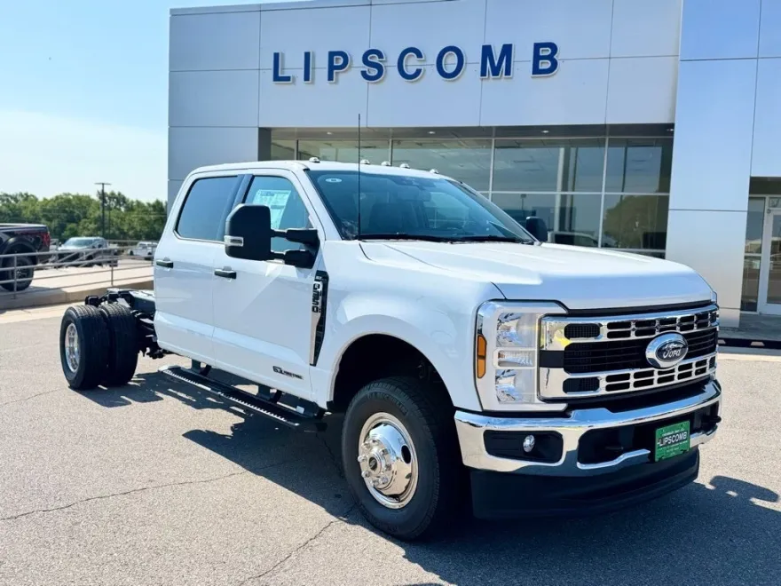 2025 Ford F-350 photo 1