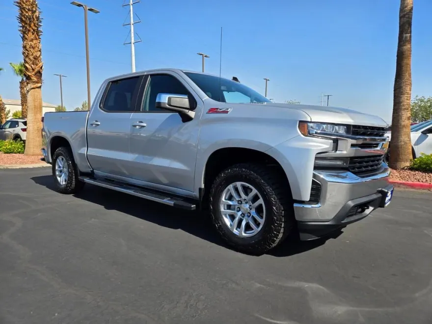 2020 Chevrolet Silverado 1500 LT photo 1