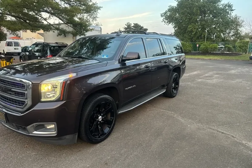 2015 Gmc Yukon XL SLT photo 1