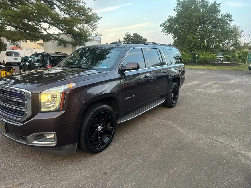 2015 Gmc Yukon XL SLT photo 1