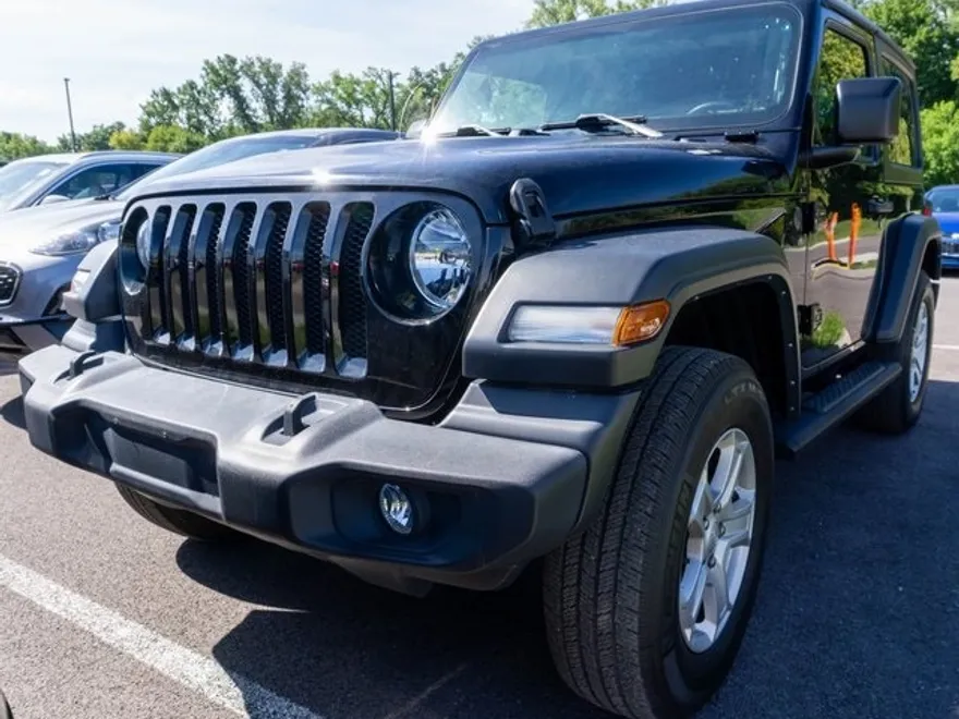 2022 Jeep Wrangler Sport S photo 1