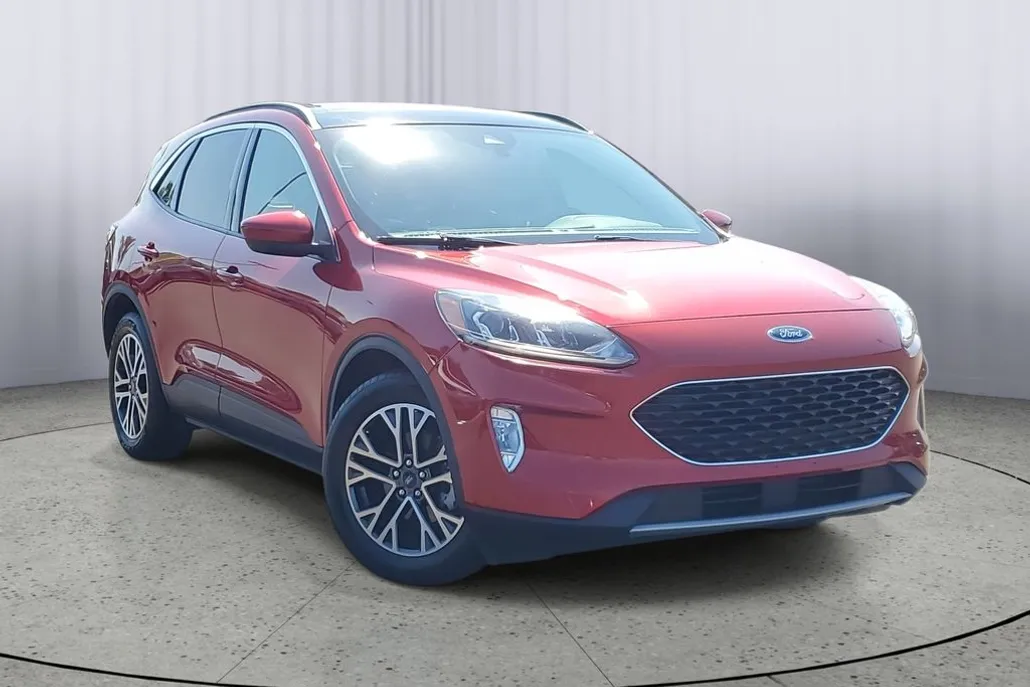 2020 Ford Escape SEL photo 1