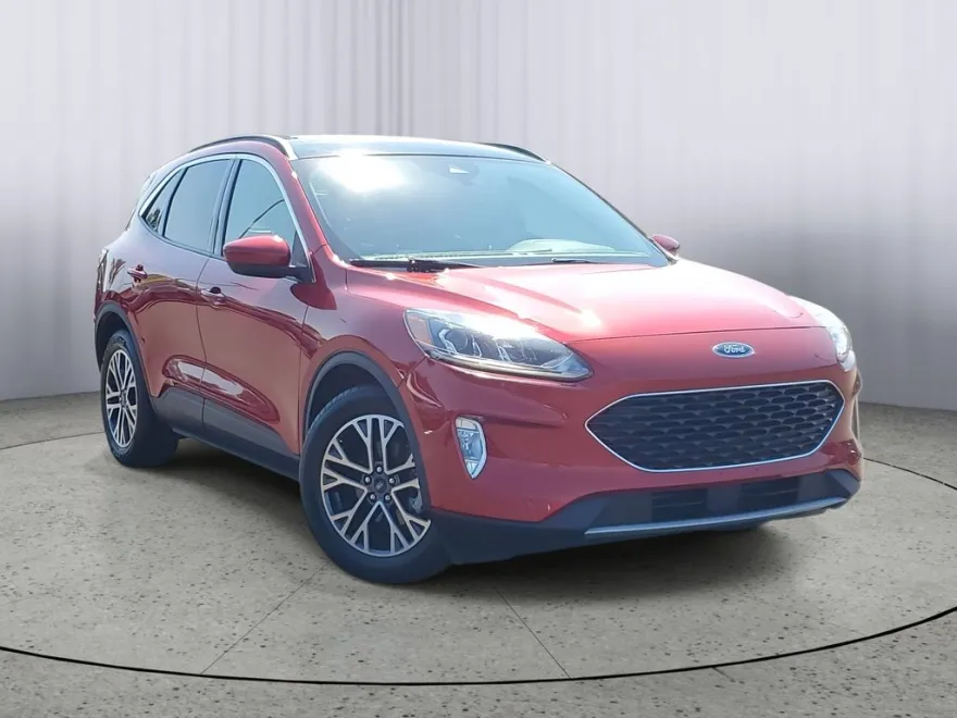 2020 Ford Escape SEL photo 1