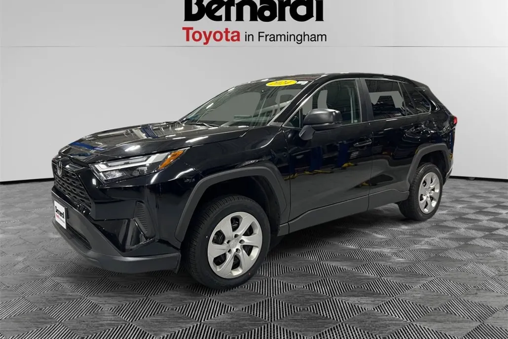 2024 Toyota RAV4 LE photo 1