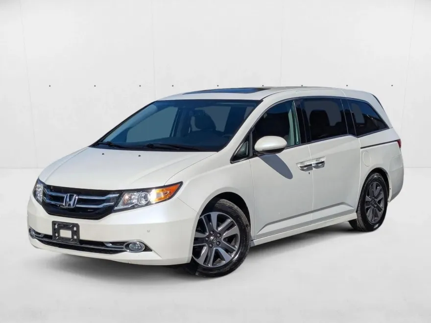 2015 Honda Odyssey Touring Elite photo 1