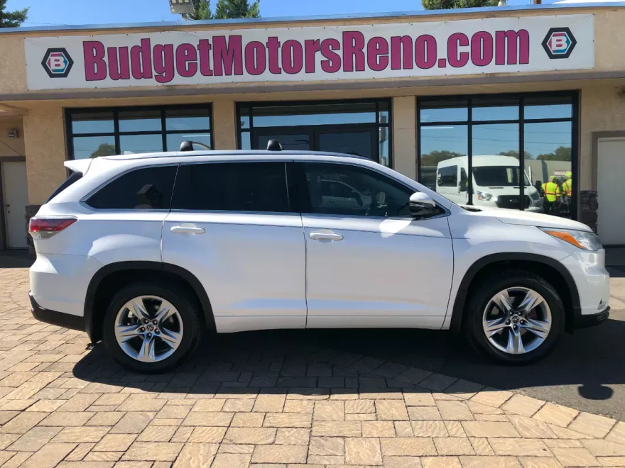 2016 Toyota Highlander Limited photo 1