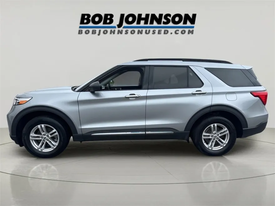 2022 Ford Explorer XLT photo 1