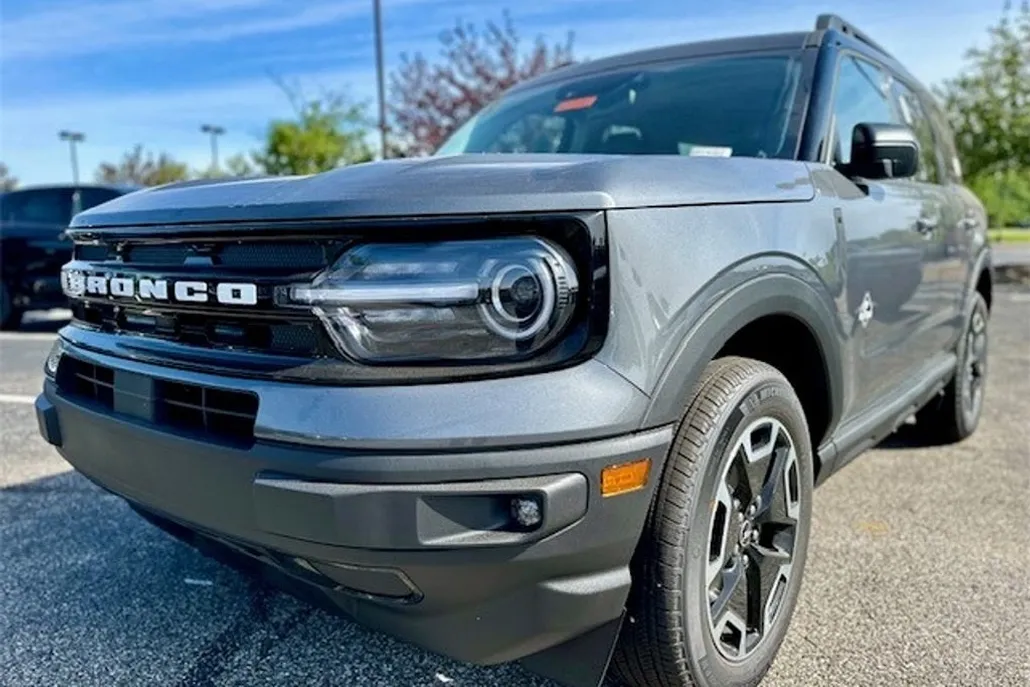 2024 Ford Bronco Sport Outer Banks photo 1