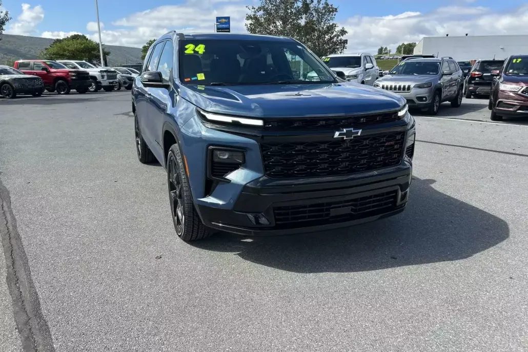 2024 Chevrolet Traverse RS photo 1