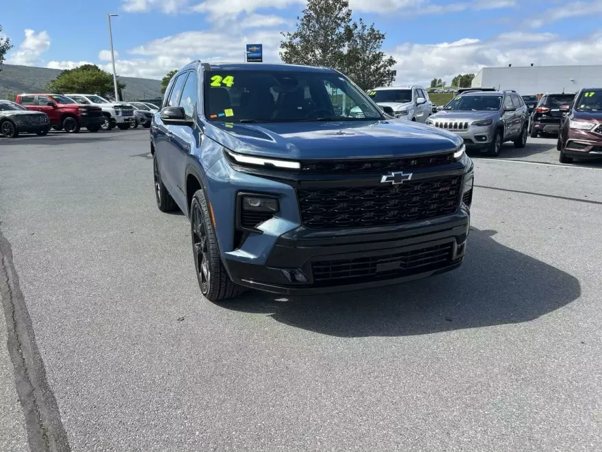 2024 Chevrolet Traverse RS photo 1
