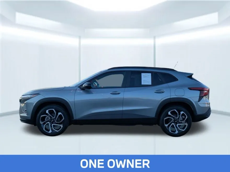 2025 Chevrolet Trax photo 1
