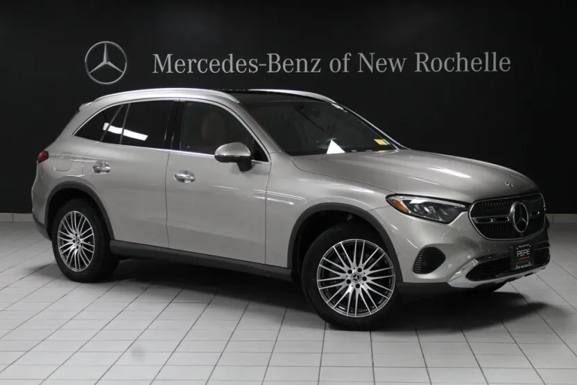 2024 Mercedes Benz GLC 4MATIC 300 photo 1