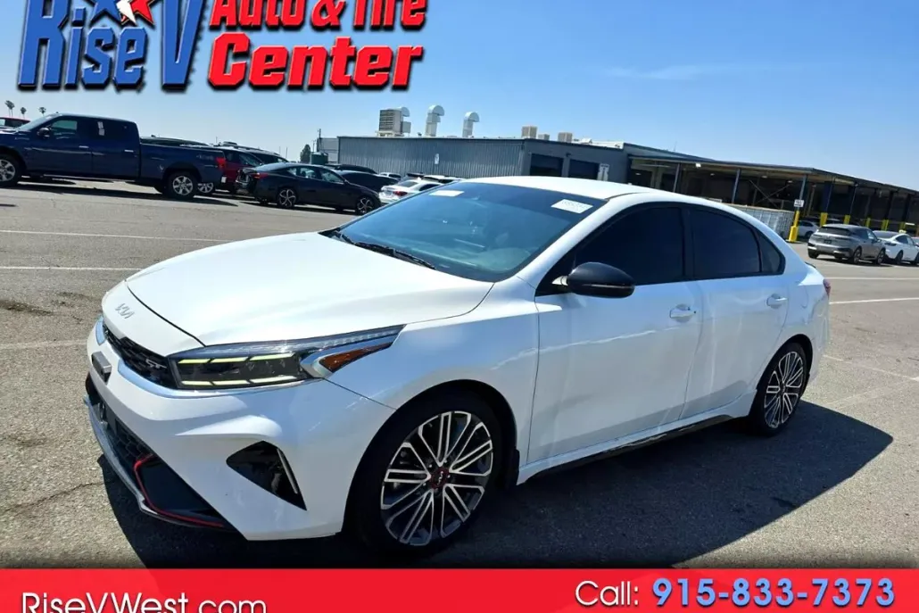 2023 Kia Forte GT photo 1