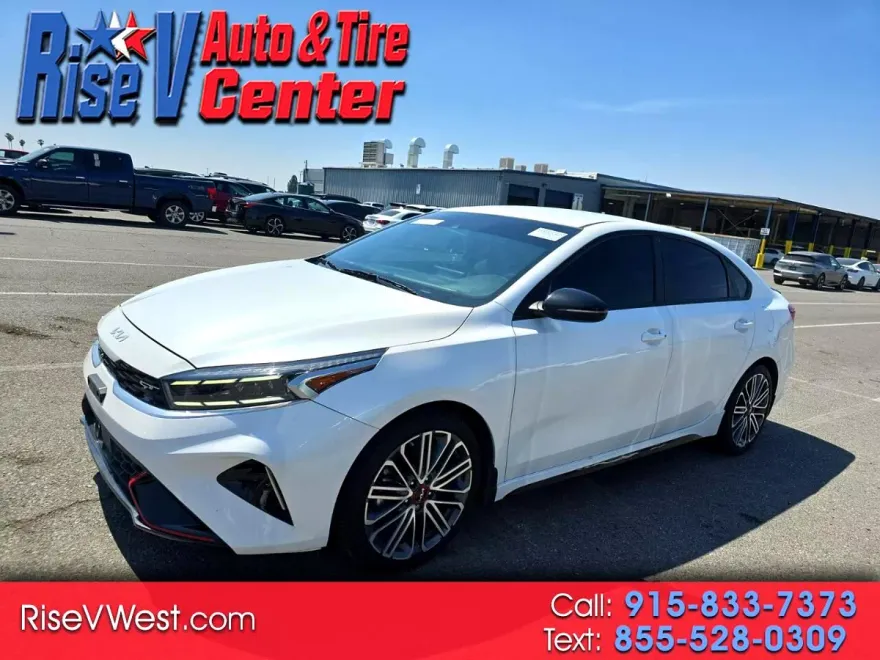 2023 Kia Forte GT photo 1
