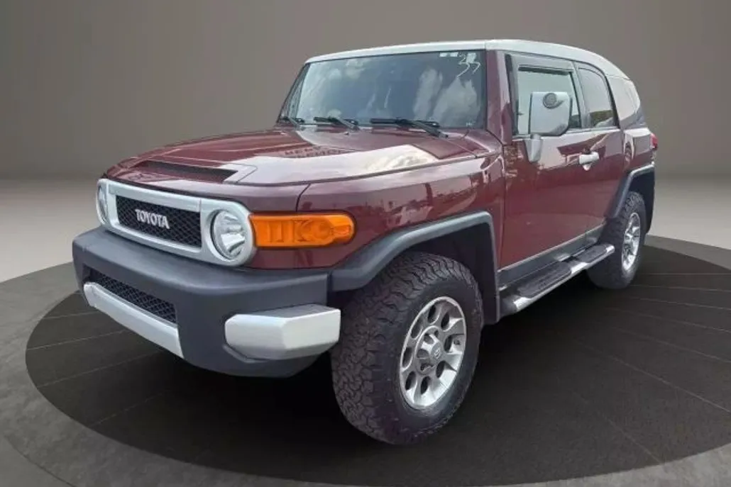 2011 Toyota FJ Cruiser Base photo 1