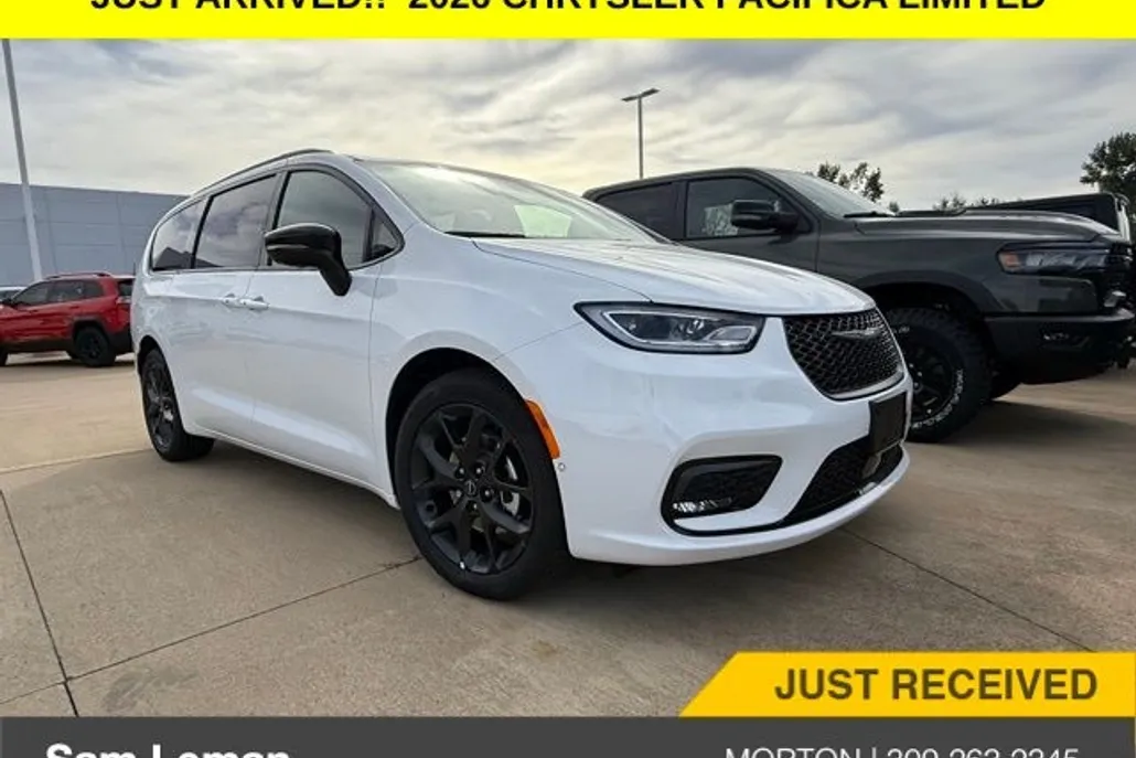 2026 Chrysler Pacifica Limited photo 1