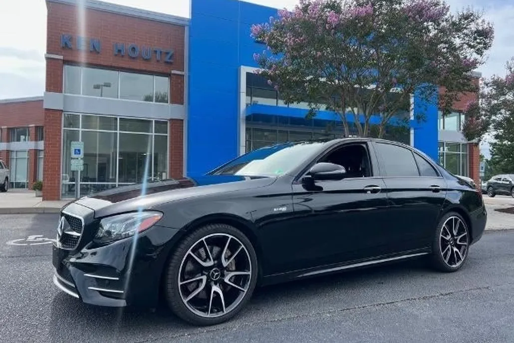 2018 Mercedes Benz E AMG 43 photo 1