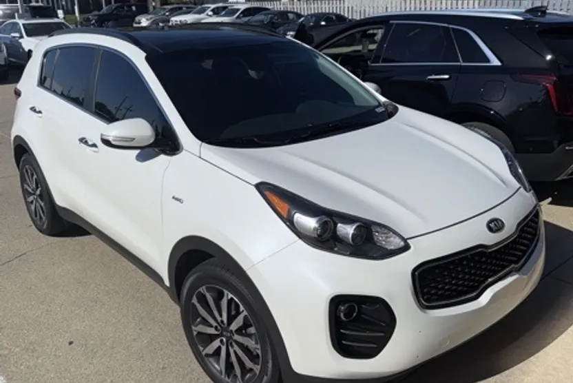 2018 Kia Sportage EX photo 1