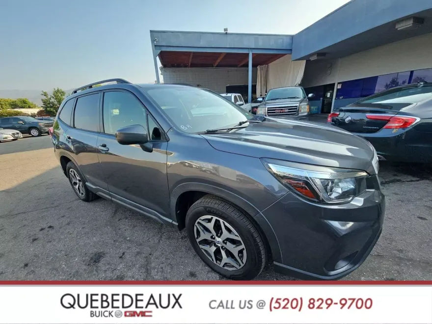 2020 Subaru Forester Premium photo 1