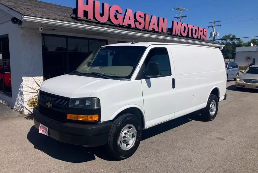 2019 Chevrolet Express 2500 Van Cargo photo 1