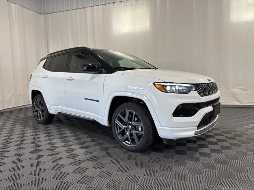 2024 Jeep Compass Limited photo 1