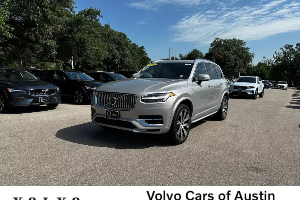 2024 Volvo XC90 Recharge Plus T8 photo 1