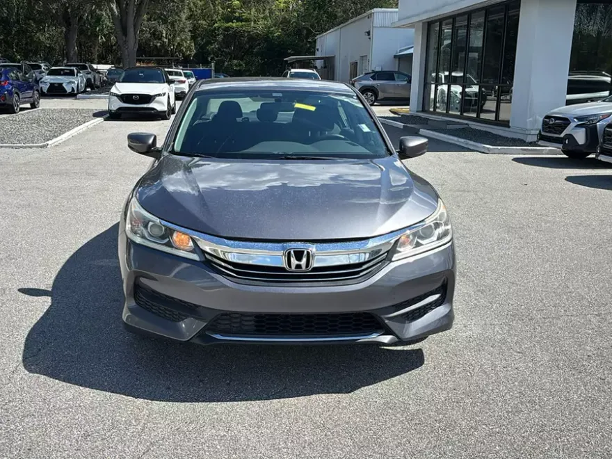 2016 Honda Accord LX photo 1
