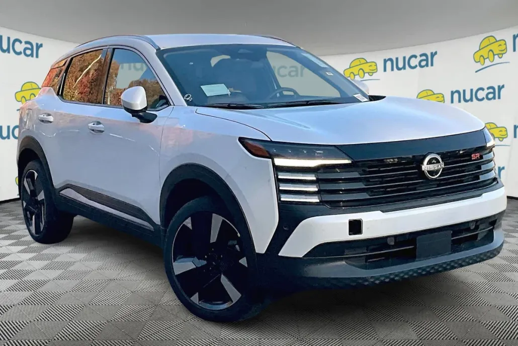 2025 Nissan Kicks SR photo 1