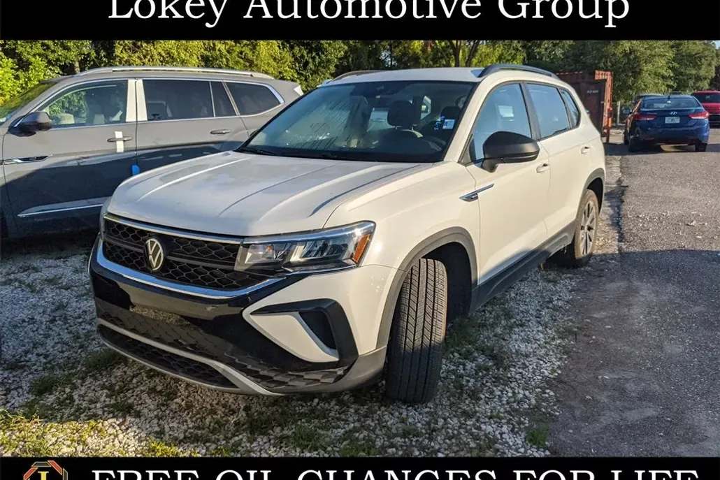 2024 Volkswagen Taos S photo 1