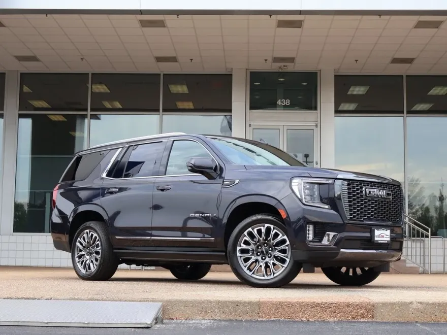 2024 Gmc Yukon Denali Ultimate photo 1