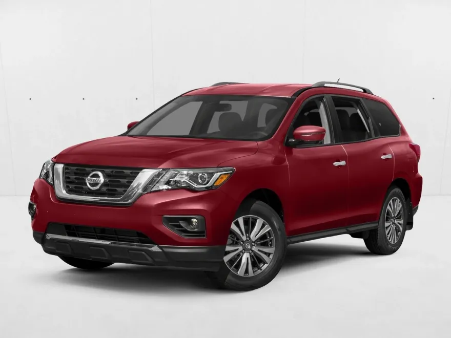 2017 Nissan Pathfinder SV photo 1