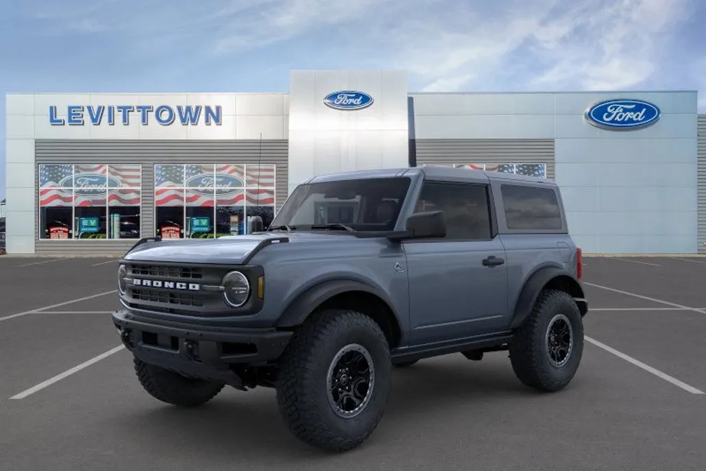 2024 Ford Bronco Black Diamond photo 1