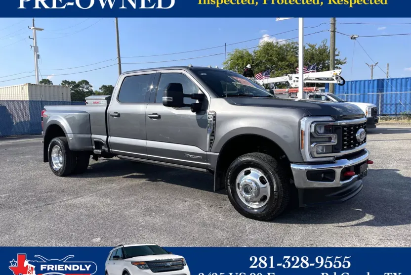 2025 Ford F-350 Lariat photo 1