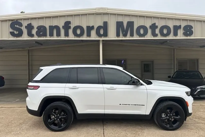 2023 Jeep Grand Cherokee Limited photo 1