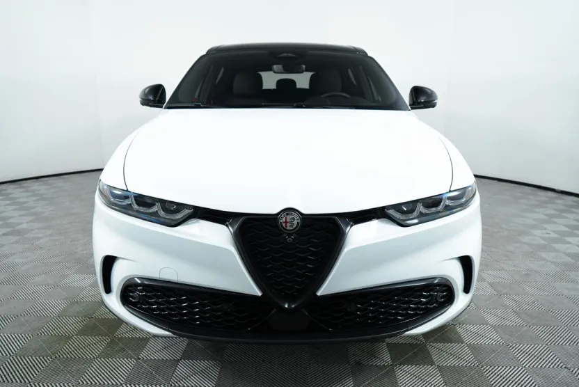 2024 Alfa Romeo Tonale Veloce photo 1