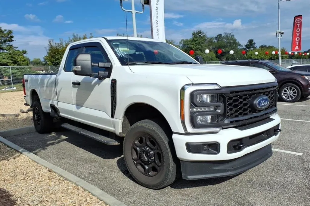2023 Ford F-250 XL photo 1