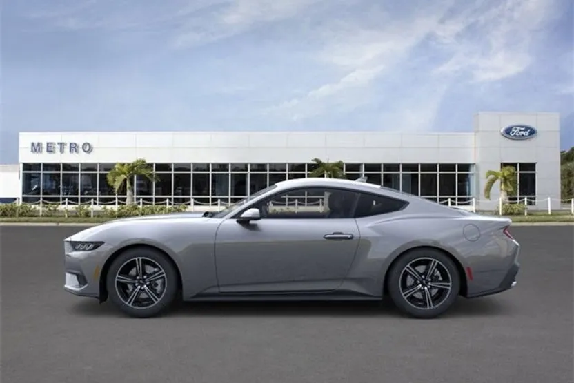 2025 Ford Mustang EcoBoost photo 1