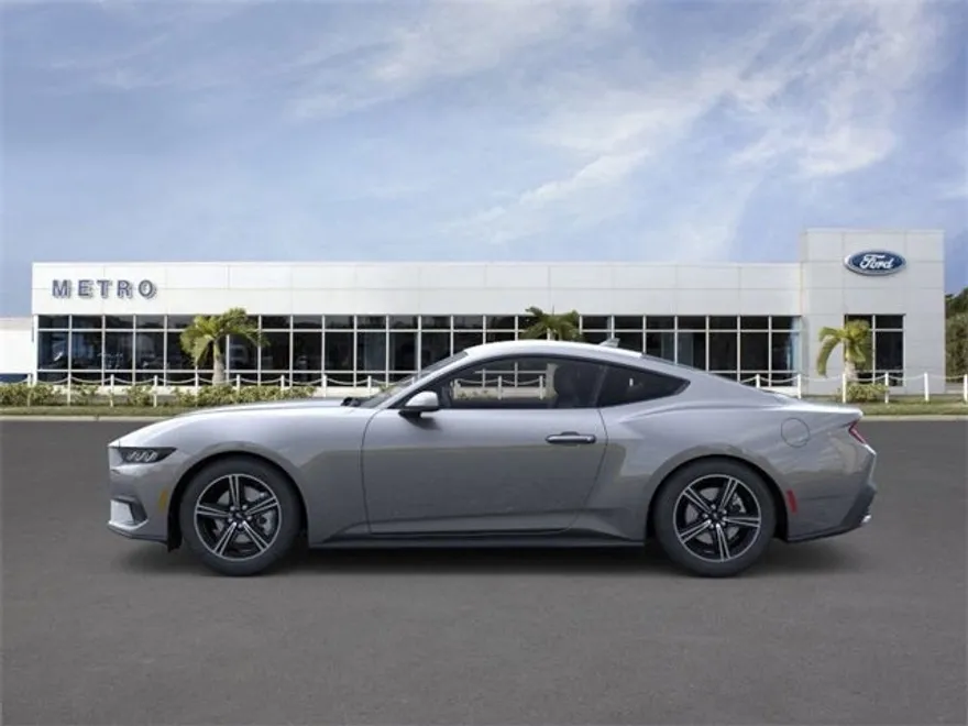 2025 Ford Mustang EcoBoost photo 1