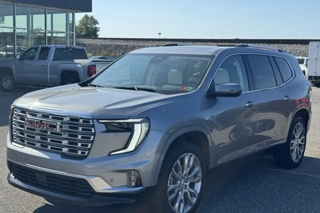 2024 Gmc Acadia Denali photo 1