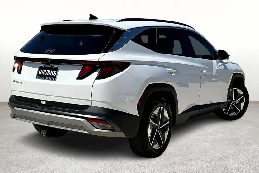 2025 Hyundai Tucson SEL photo 1