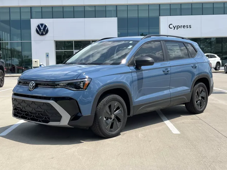 2025 Volkswagen Taos S photo 1