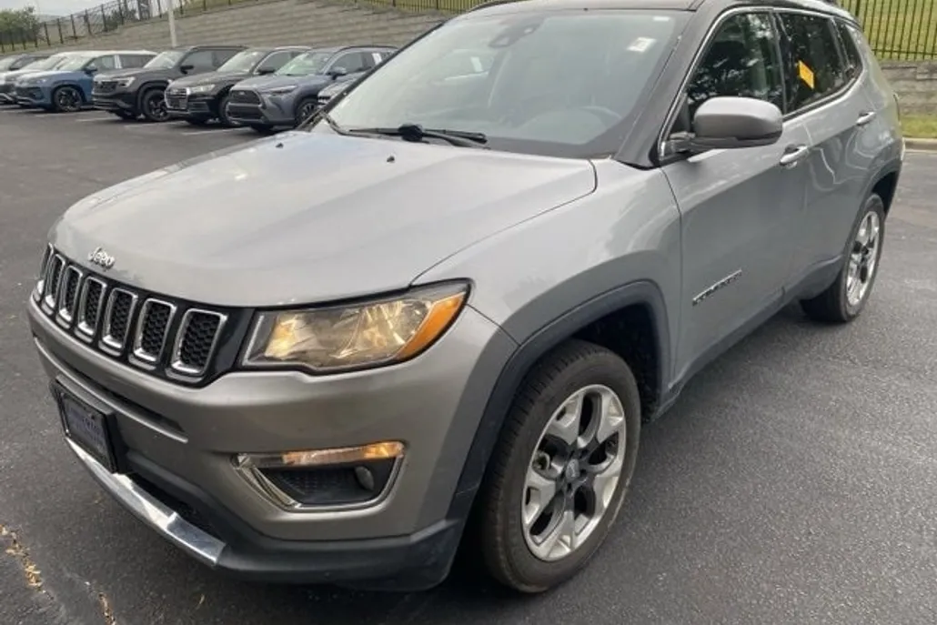 2021 Jeep Compass Limited photo 1