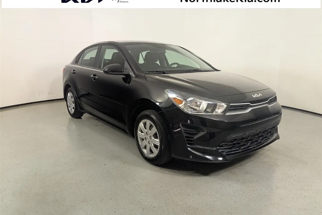 2022 Kia Rio S photo 1