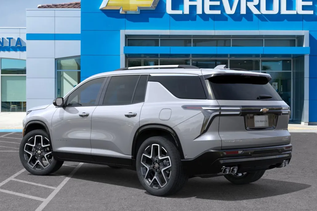 2026 Chevrolet Traverse High Country photo 1